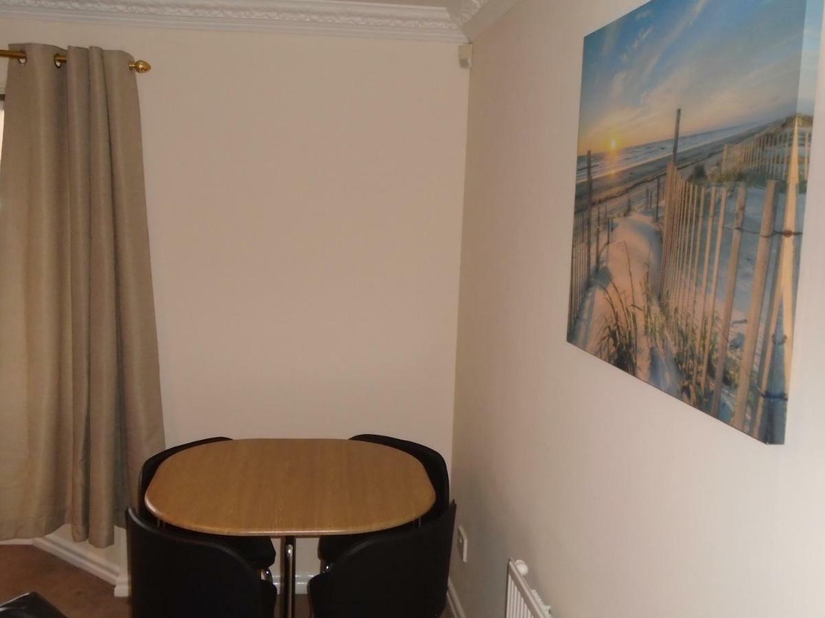 Clydebank Apartment Glasgow Esterno foto
